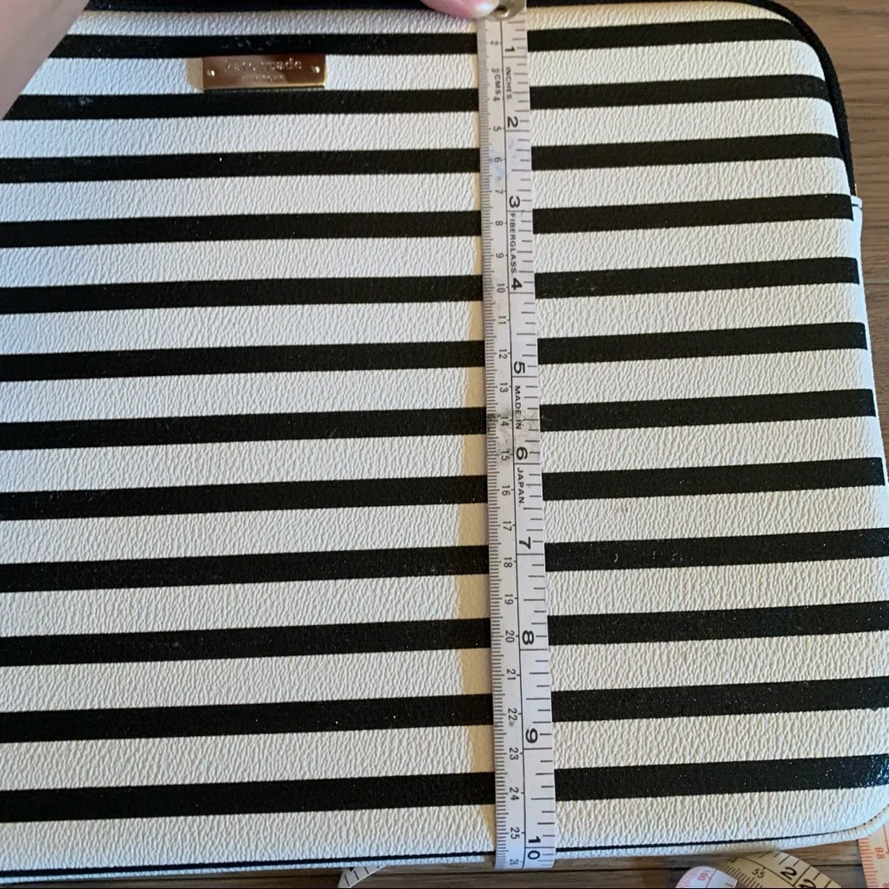 Striped Black & White Women’s Laptop Sleeve Bag